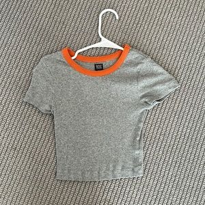 BDG Urban baby tee in grey and orange size S!!